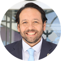 Dr. Jorge Farías Avendaño