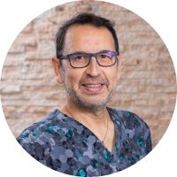Dr. Marco Flores Velásquez