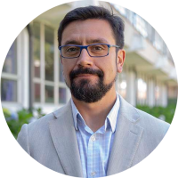 Dr. Renato Hunter Alarcón