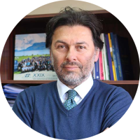 Dr. Rodrigo Navia Diez